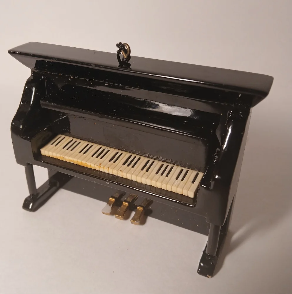 Wooden Black Up Right Realist Piano Xmas Ornament
